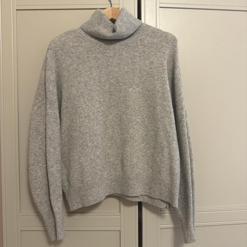 Cozy Gray Turtleneck Sweater